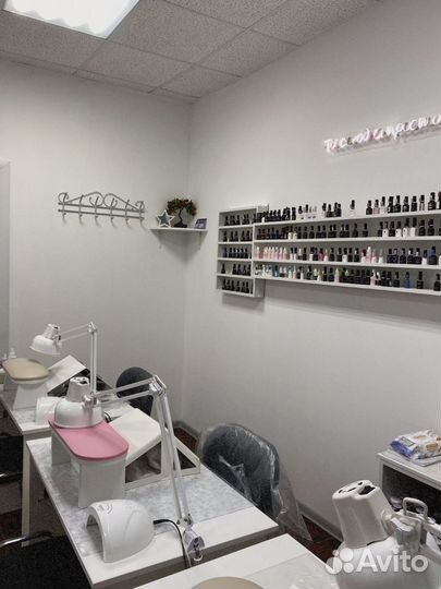 Модель на маникюр 500