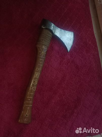 Топор в славянском стиле