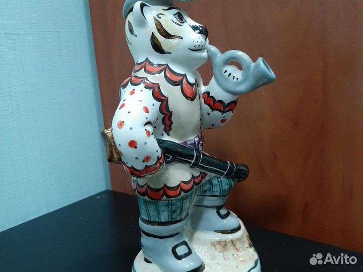 Охотник тигр фарфор В наличии