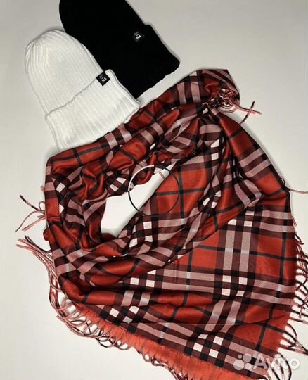 Палантин и шапка