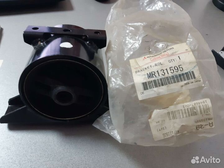 Подушка двигателя mitsubishi