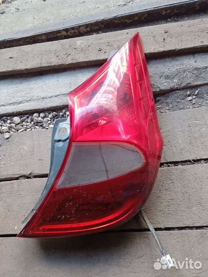 Фонарь на Хундай Солярис задний правый