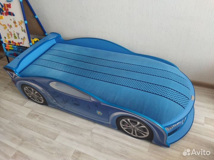 Детская кровать машина с матрасом