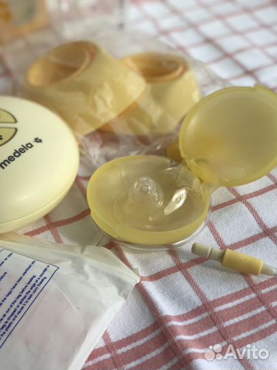 Двойной электрический молокоотсос Medela