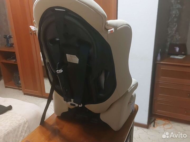 Автомобильный детское кресло