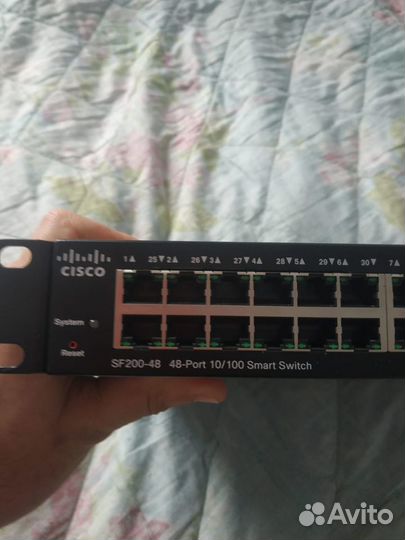 Коммутатор 48 портов Cisco SF200-48