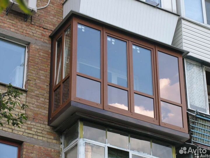 Балкон панорамный под дерево