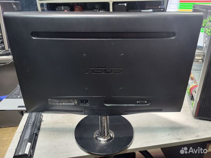 Монитор Asus 22