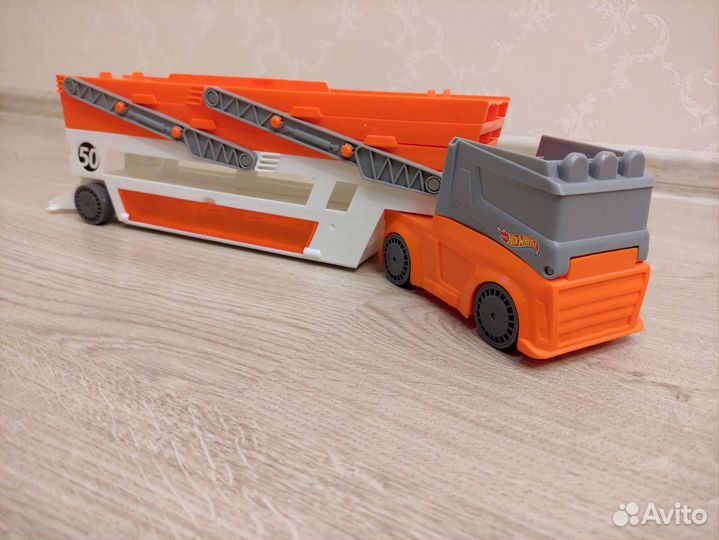 Hot wheels автовоз