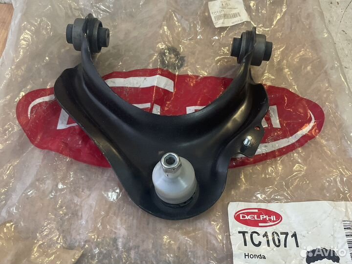 Рычаг пер. Верх. Пр. Honda Accord 6 c 97г