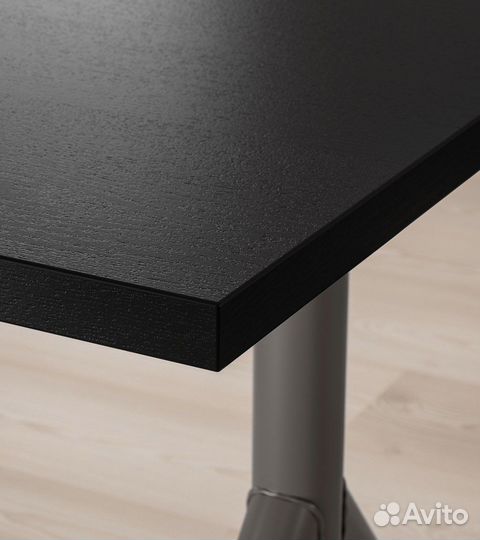 Письменный стол IKEA Idasen