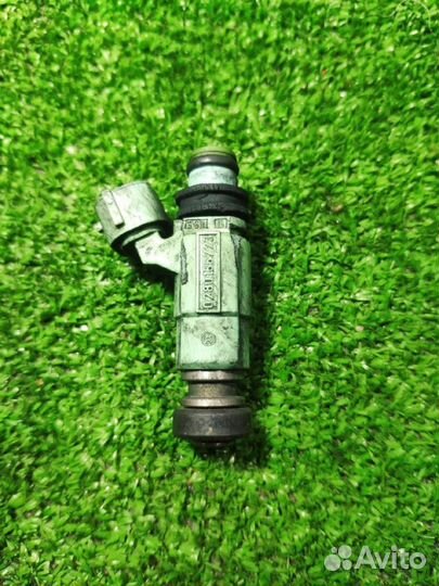 Форсунка топливная Mitsubishi Diamante 6g73 F31a