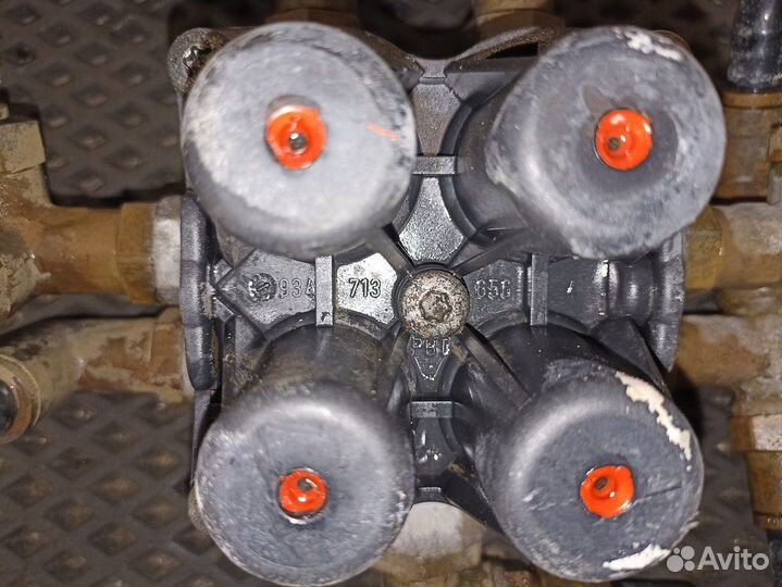 Кран защитный 4-х контурный Volvo FH, Volvo FM