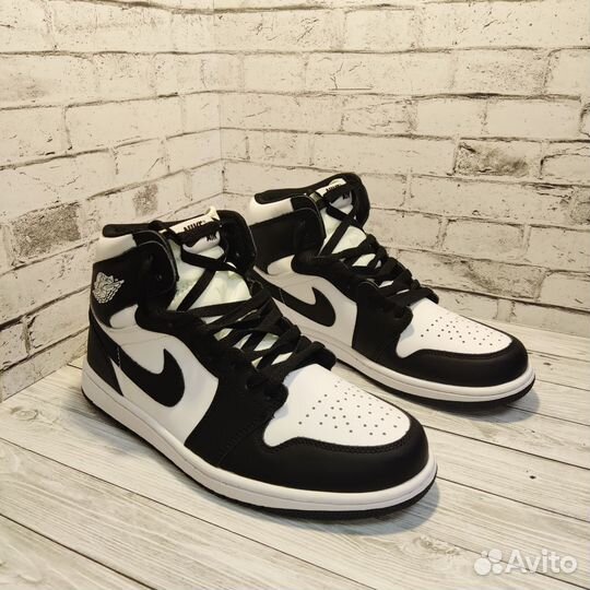 Кроссовки Air Jordan 1 Retro High Black White