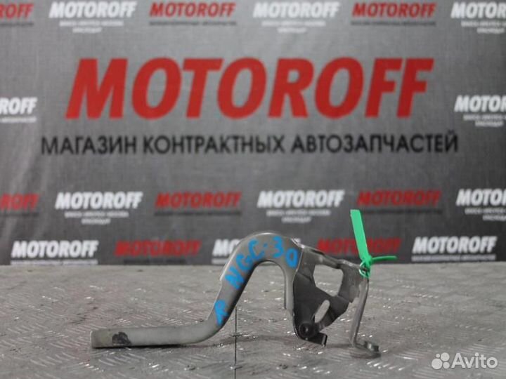 Шарнир капота Тойота Пассо KGC30/M600S правы А573