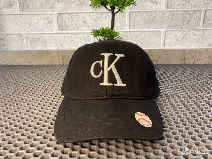 Бейсболка мужская Calvin Klein