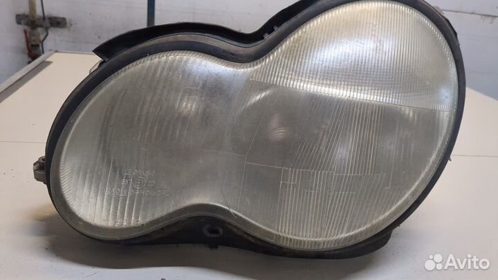 Фара (передняя) левая Mercedes C W203, 2002