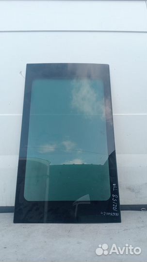 Стекло глухое в кузов 102 58см Ford Transit TT9