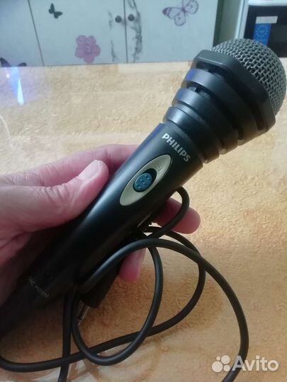 Микрофон для караоке проводной