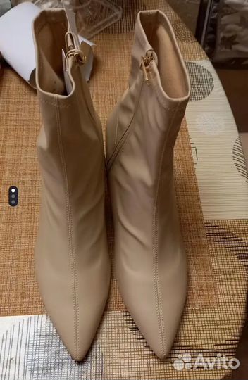 Ботильоны stradivarius бежевые
