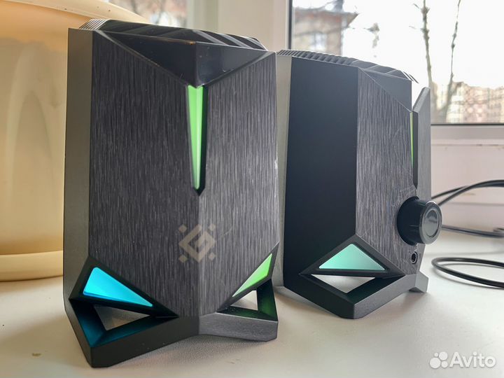 Колонки для компьютера Gravity