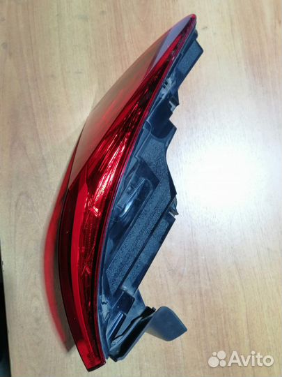 Фонарь левый наружный Skoda Kodiaq LED