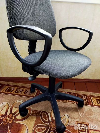 Компьютерное кресло