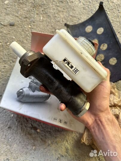 Главный тормозной цилиндр газ