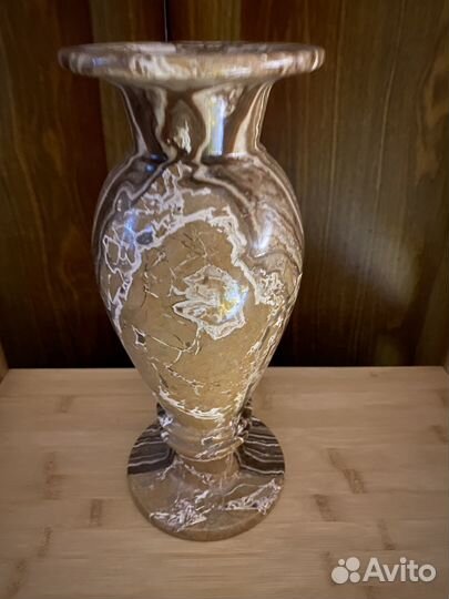 Ваза мрамор.(напольная) Высота 30 см