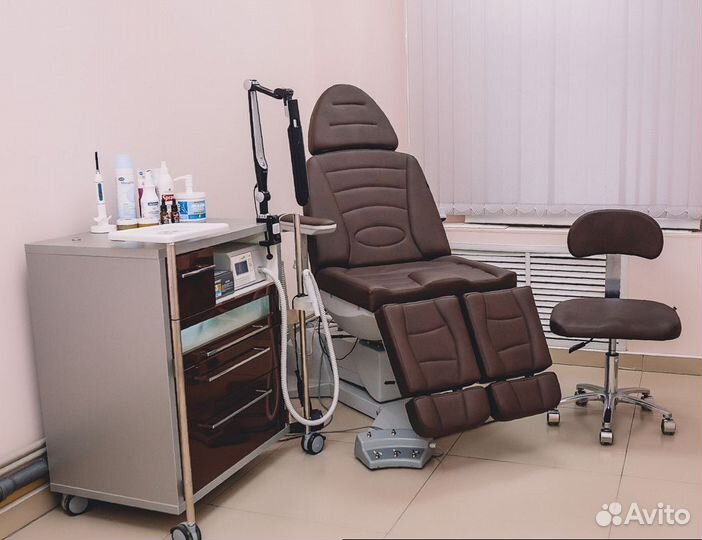 Педикюрное кресло с 3 электромоторами