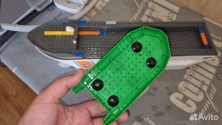 Каркас от лодки и спасательной шлюпки Lego