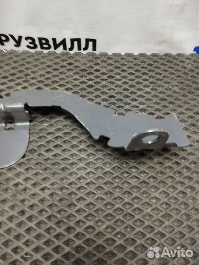 Крепление проводки Volvo FH4 22125999