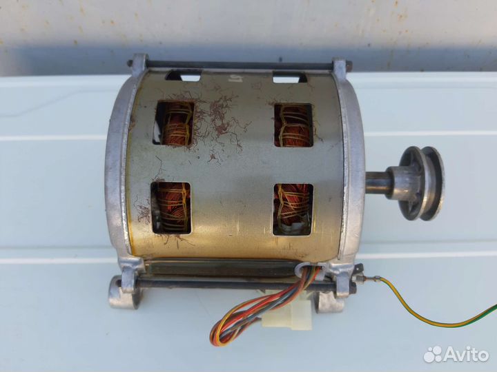 Двигататель стиральной машины