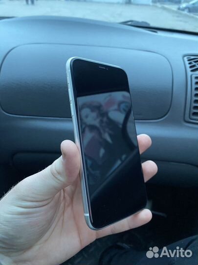 iPhone 11 на 128