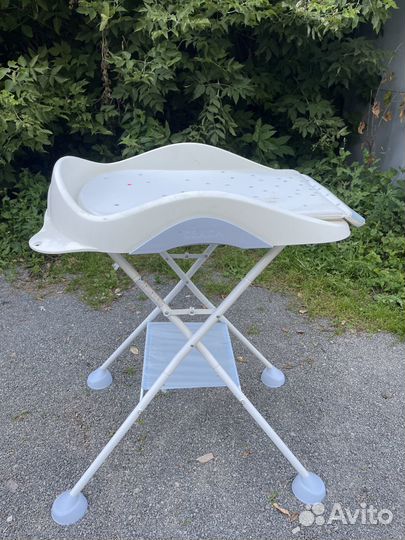 Ванночка - пеленальный столик с подставкой beaba