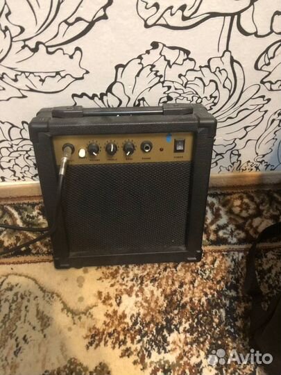 Электрогитара rockdale и комбик