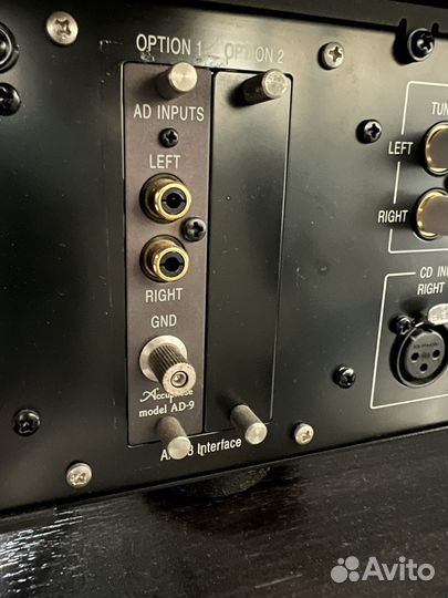 Предусилитель Accuphase C-2110 с фонокорректором