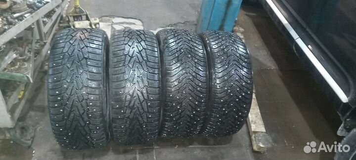 Nokian Tyres Hakkapeliitta 8 225/50 R17