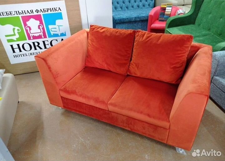 Диван для дома, кафе и офиса