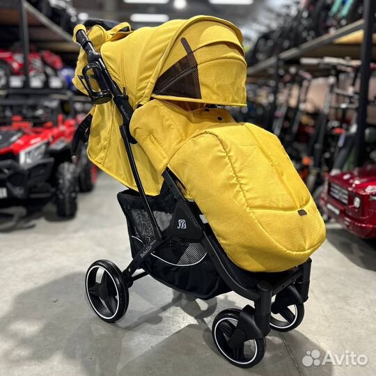 Прогулочная коляска новая