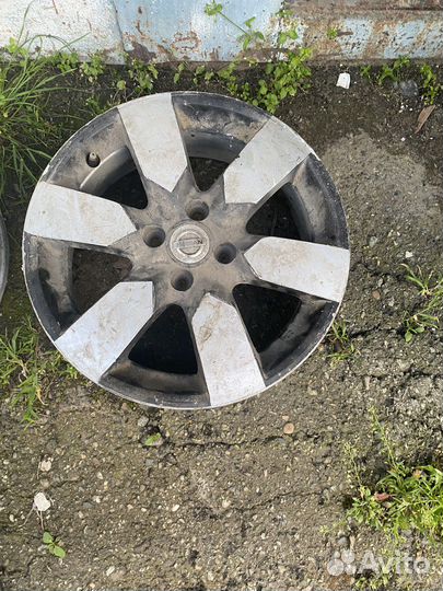 Продаю диски r16