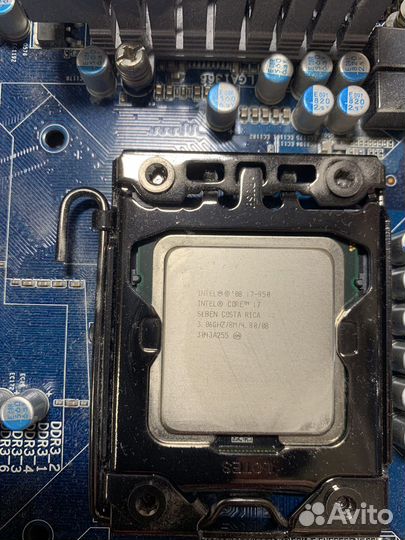 Материнская плата с процессором и памятью