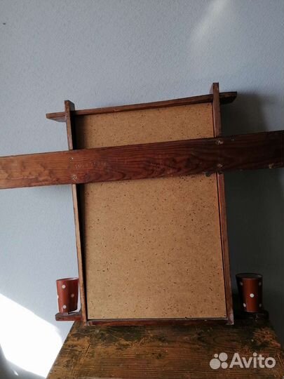 Винтажное зеркало настенное с полочками