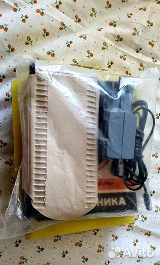 Продам совершенно новый микрокалькулятор Электрони