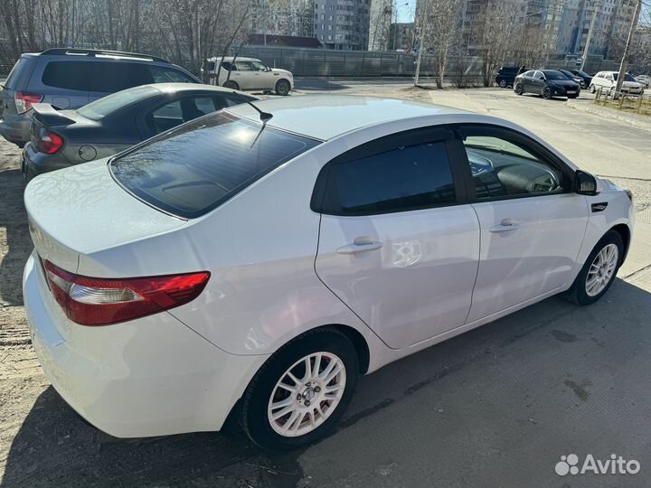 Kia Rio 1.4 AT, 2012, 137 000 км