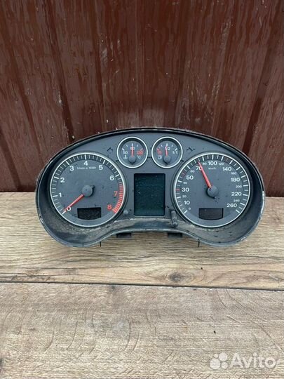 Щиток приборов Audi 3 8P 1.8 2008