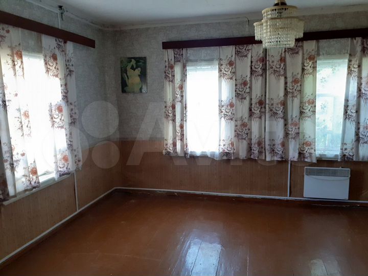 Дом 31 м² на участке 5,5 сот.