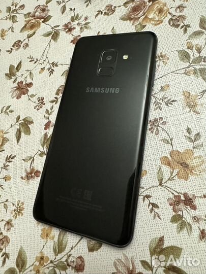 Samsung Galaxy A8 (2018), 4/32 ГБ