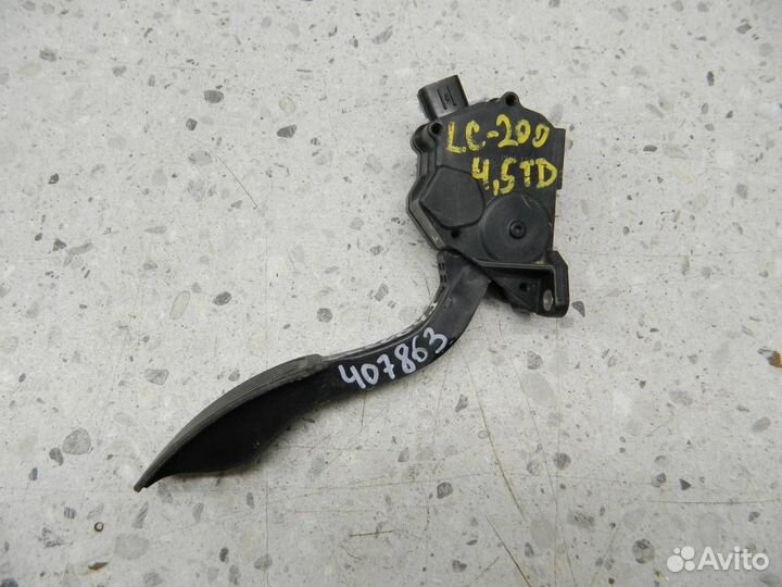 Педаль газа Toyota Land Cruiser J200 2007-2015