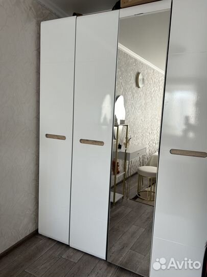 Продается спальный гарнитур